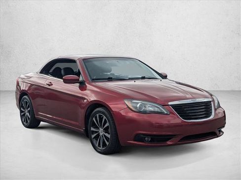 Used 2014 Chrysler 200 S image 3