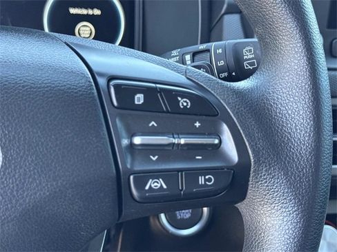Used 2023 Hyundai Kona SE image 10