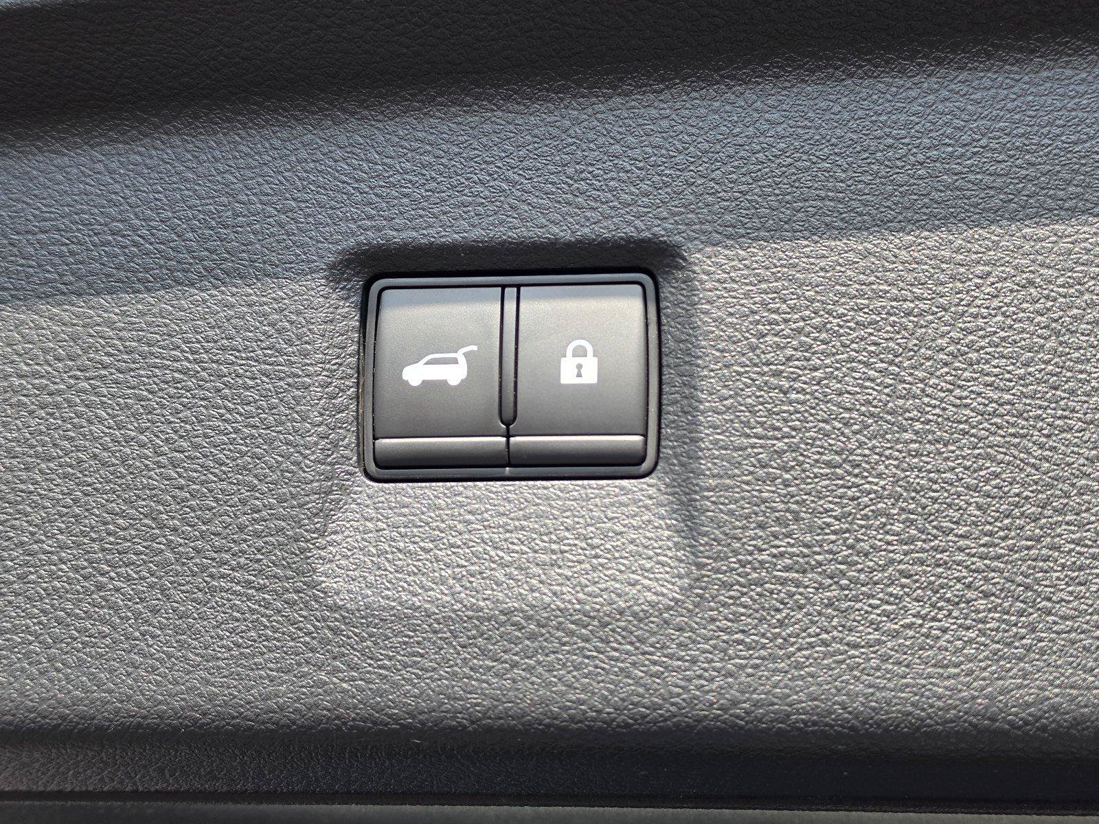 Used 2023 INFINITI QX60 Sensory w/ Vision Package FWD image 39