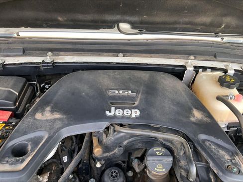 Used 2021 Jeep Gladiator Mojave AWD/4WD image 31