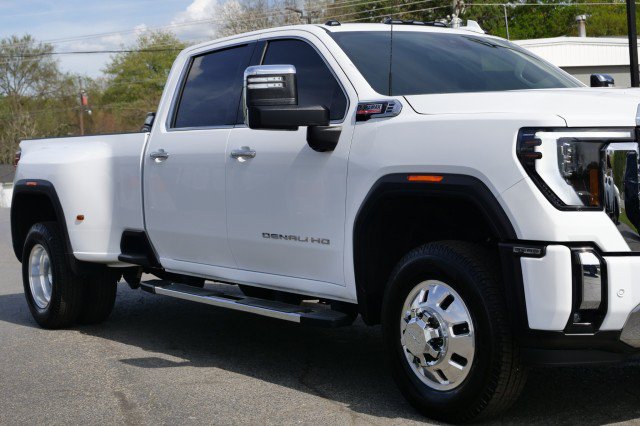 Used 2026 GMC Sierra 3500 Denali w/ Denali Reserve Package AWD/4WD image 33