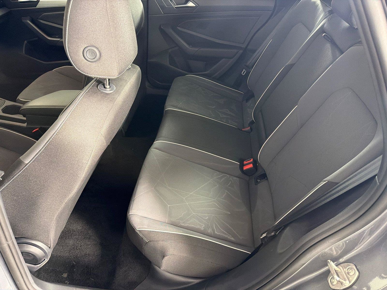 Used 2025 Volkswagen Jetta Sport FWD image 20