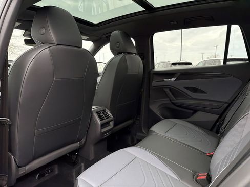 New 2026 Volkswagen Tiguan SE R-Line FWD image 13