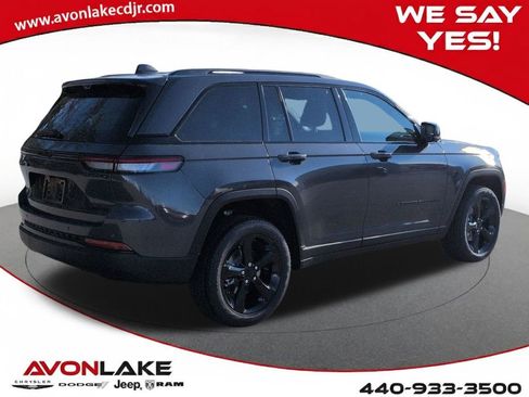 New 2025 Jeep Grand Cherokee Limited w/ Luxury Tech Group II image 6