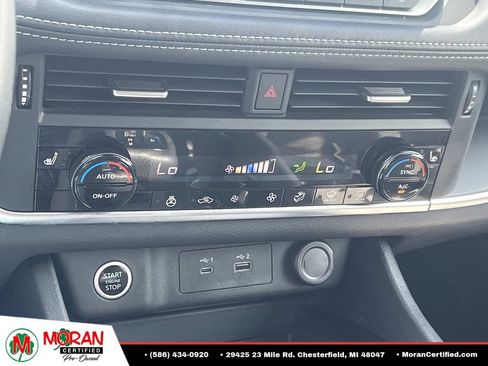 Used 2022 Nissan Rogue S AWD/4WD image 21