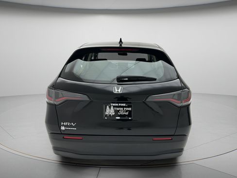 Used 2025 Honda HR-V LX image 7