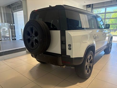New 2026 Land Rover Defender 110 S AWD/4WD image 5