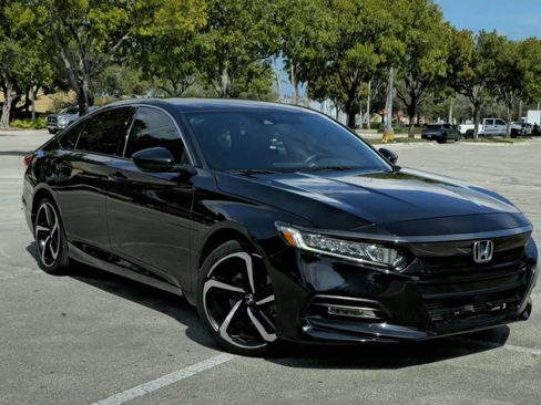 Used 2020 Honda Accord Sport image 2
