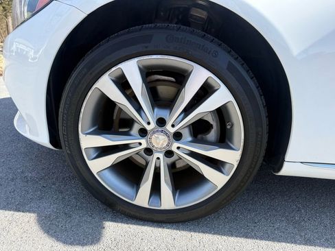 Used 2015 Mercedes-Benz C 300 4MATIC Sedan image 11