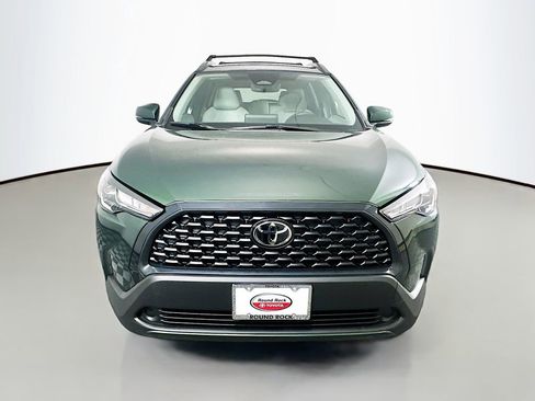 Used 2024 Toyota Corolla Cross LE image 2