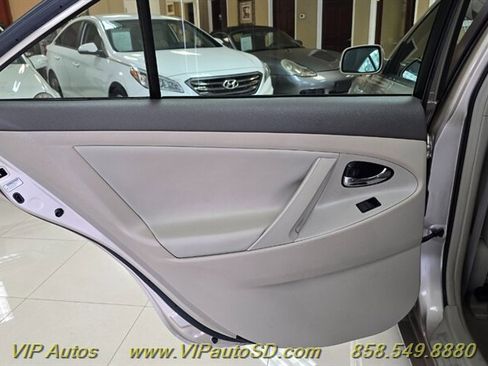 Used 2007 Toyota Camry Hybrid FWD image 13