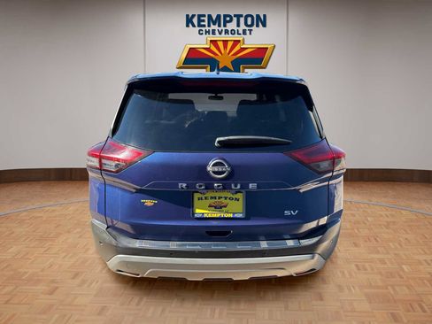 Used 2023 Nissan Rogue SV image 5