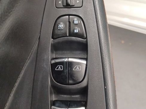 Used 2020 Nissan Maxima SR w/ Sport Mat Group FWD image 17