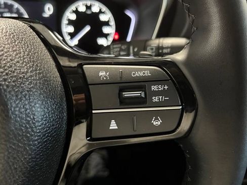 Used 2025 Honda Pilot Touring image 23