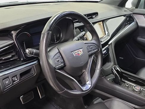Used 2021 Cadillac XT6 Sport AWD/4WD image 12