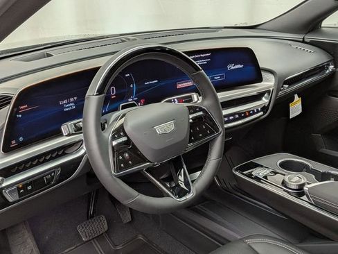 New 2026 Cadillac Lyriq Luxury image 9