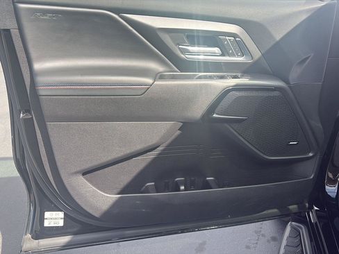 Used 2025 Chevrolet Silverado EV RST AWD/4WD image 21