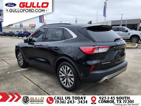 Used 2020 Ford Escape Titanium w/ Titanium Premium Package 2.0 FWD image 5