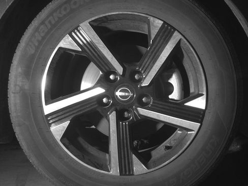 Used 2025 Nissan Sentra SV image 13