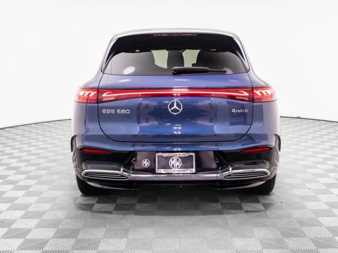 Used 2023 Mercedes-Benz EQS 580 4MATIC SUV image 4