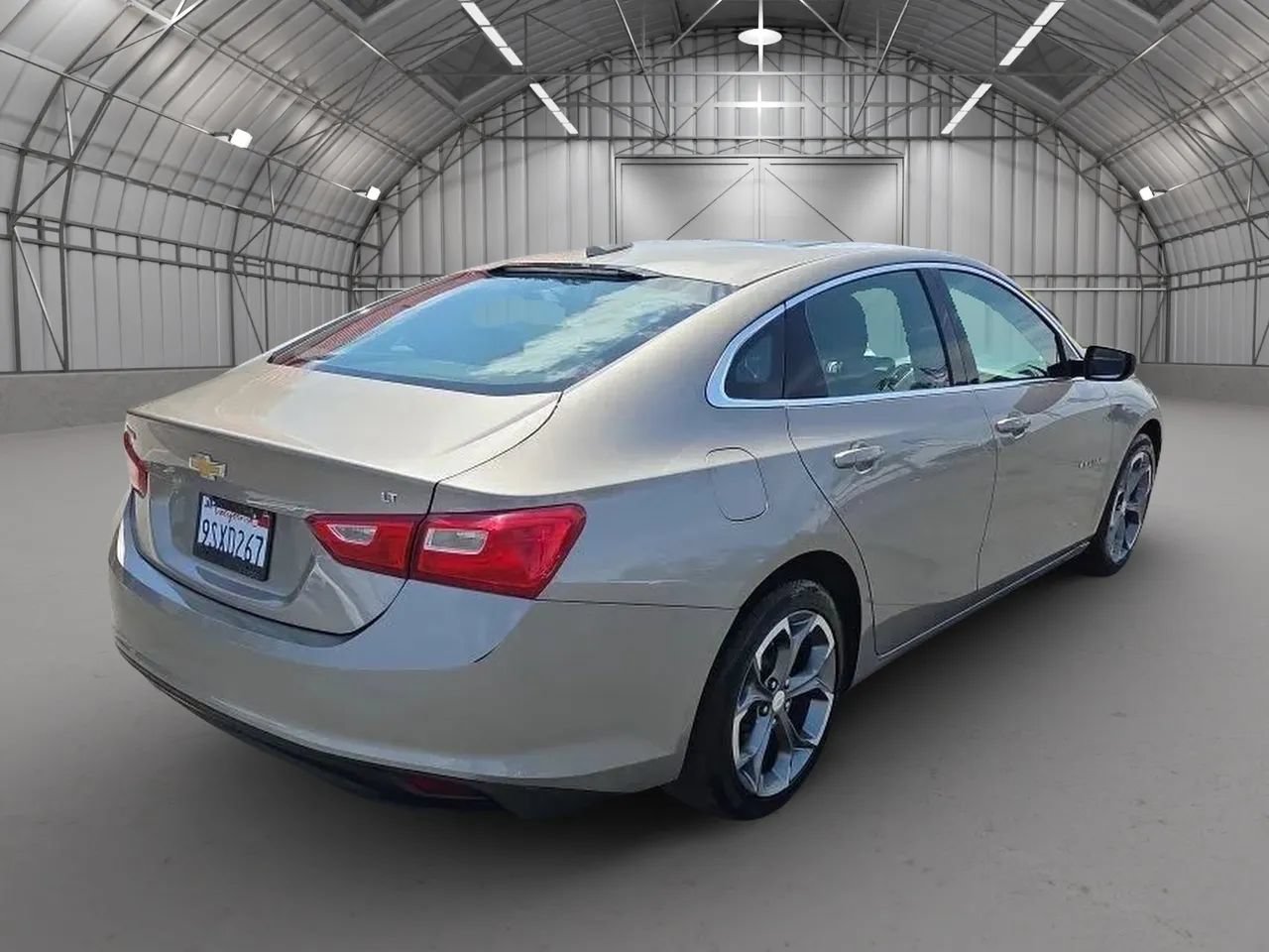 Used 2023 Chevrolet Malibu LT FWD image 2
