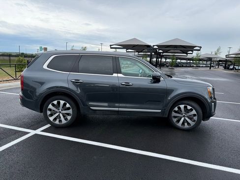Used 2021 Kia Telluride S AWD/4WD image 4