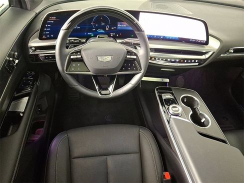 Used 2025 Cadillac Lyriq Sport image 2