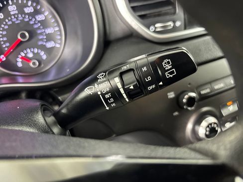 Used 2020 Kia Sportage LX image 16