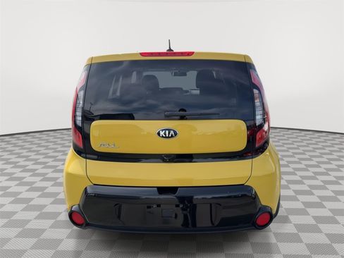 Used 2016 Kia Soul + FWD image 8