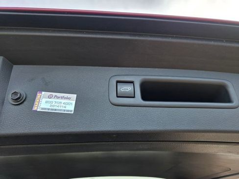 Used 2023 Toyota Highlander XLE image 13