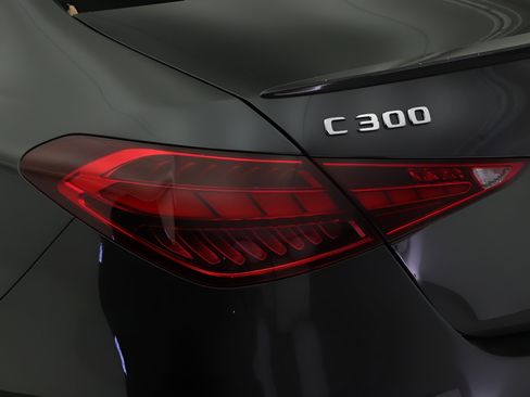 Used 2023 Mercedes-Benz C 300 Sedan image 18