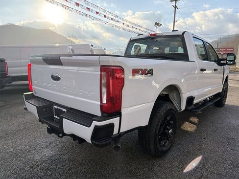 New 2026 Ford F250 XL image 3