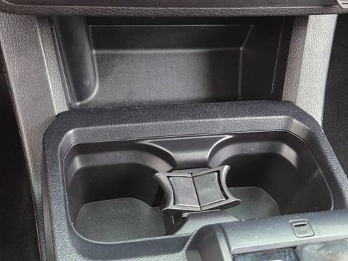 Used 2018 Toyota Tacoma SR RWD image 23