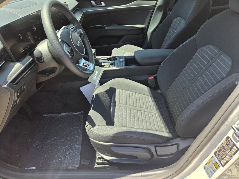 New 2026 Kia K5 LXS FWD image 6