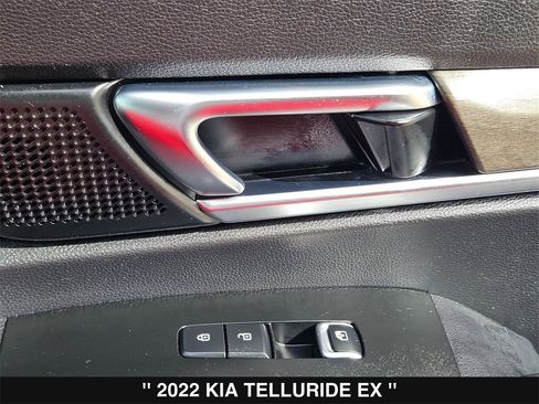 Used 2022 Kia Telluride EX w/ EX Premium Package image 36