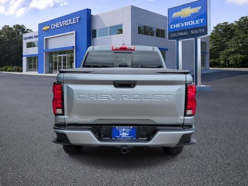 Used 2023 Chevrolet Colorado LT w/ LT Convenience Package III AWD/4WD image 5