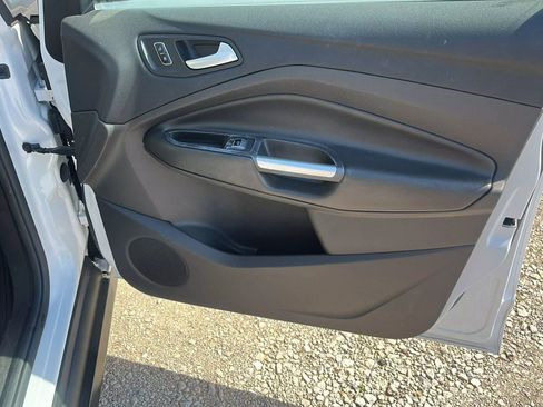 Used 2015 Ford C-MAX SE w/ Interior Protection Package image 16