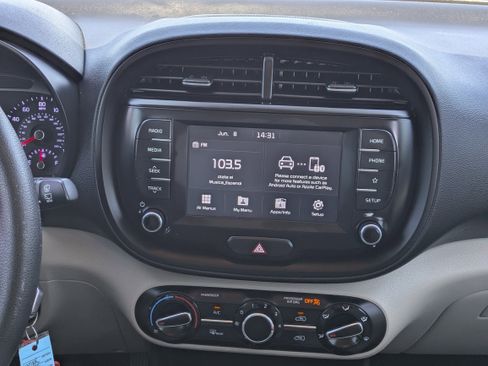 Used 2020 Kia Soul LX FWD image 19