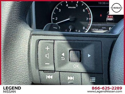 Used 2024 Nissan Rogue SV AWD/4WD image 19