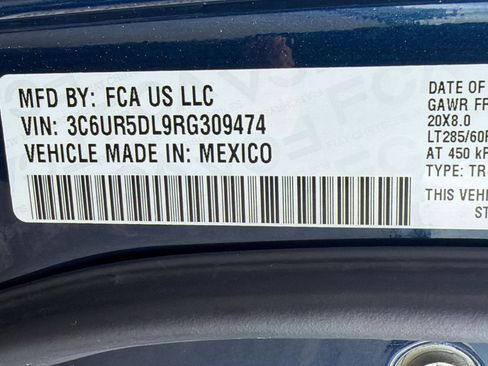 Used 2024 RAM 2500 Big Horn w/ Night Edition AWD/4WD image 20