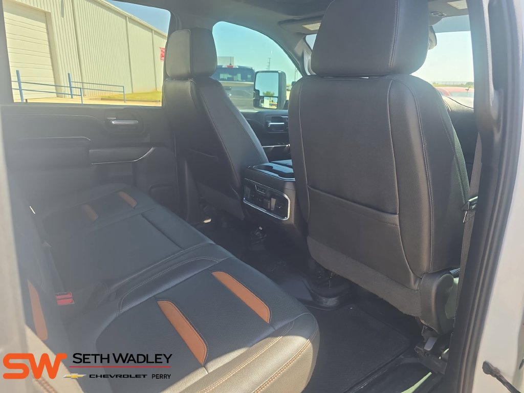 Used 2022 GMC Sierra 2500 AT4 w/ AT4 Premium Plus Package AWD/4WD image 11