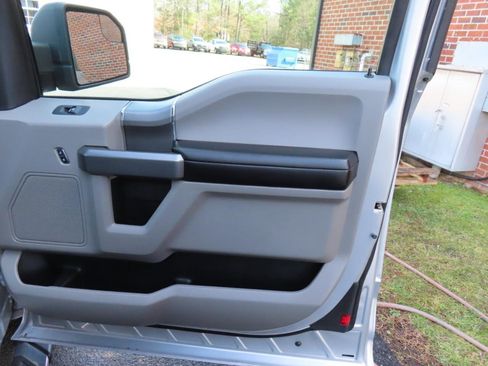 Used 2015 Ford F150 XLT w/ Equipment Group 301A Mid image 22