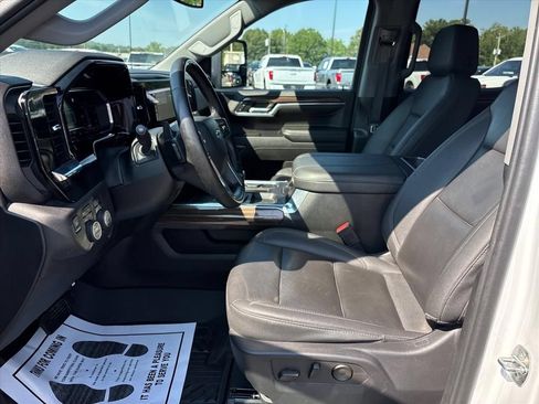 Used 2023 Chevrolet Silverado 1500 RST AWD/4WD image 23