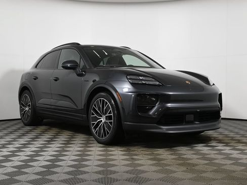 Used 2026 Porsche Macan 4 Electric AWD/4WD image 9