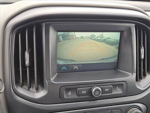 Used 2018 Chevrolet Colorado W/T w/ WT Convenience Package RWD image 15