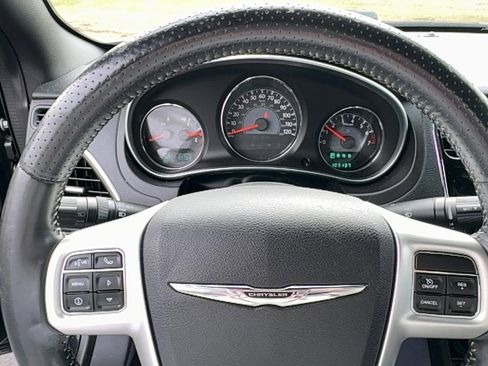 Used 2012 Chrysler 200 S image 16