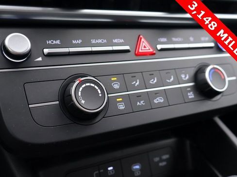 Used 2025 Hyundai Tucson SE image 20