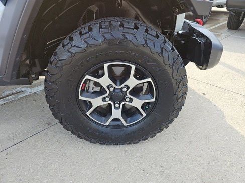 Used 2021 Jeep Wrangler Unlimited Rubicon image 10