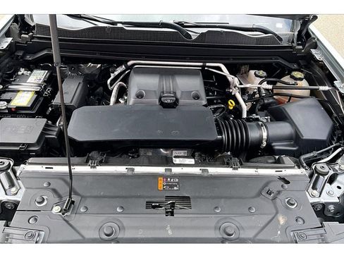 Used 2023 Chevrolet Colorado Trail Boss w/ Advanced Trailering Package AWD/4WD image 10