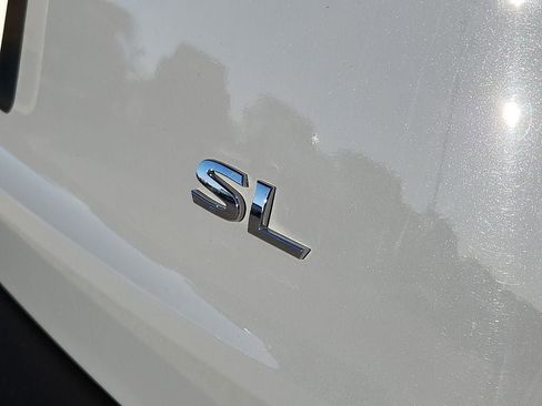 Used 2023 Nissan Rogue SL w/ SL Premium Package image 13